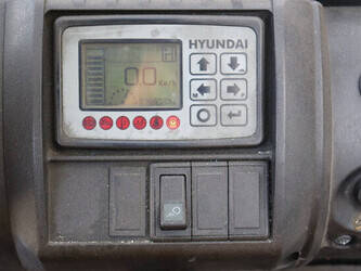 2011-hyundai-20b-7-1444517-46723512