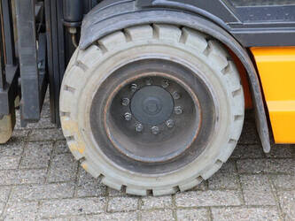 2006-still-r60-30-1444519-46723560