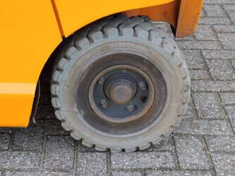 2006-still-r60-30-1444519-46723561