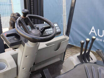 2006-still-r60-30-1444519-46723568