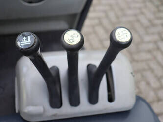 2006-still-r60-30-1444519-46723571