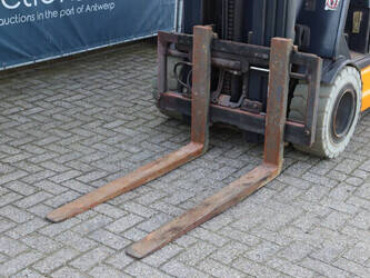 2003-still-r60-30-1444521-46723628