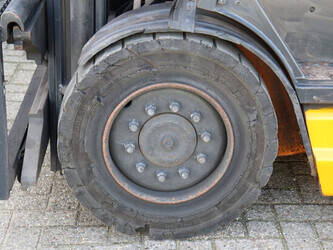 2003-still-r60-35-1444523-46723671