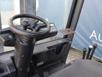 2003-still-r60-35-1444523-46723678