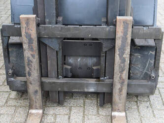 2002-still-r60-30-1444525-46723709