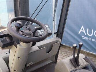 2002-still-r60-30-1444525-46723718