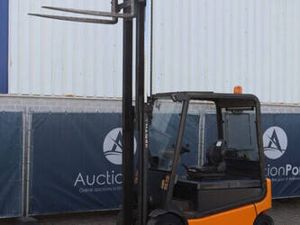 2002-still-r60-30-1444525-46723726