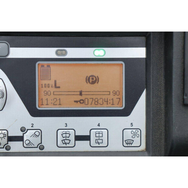 2011 سيساب B318-46724125