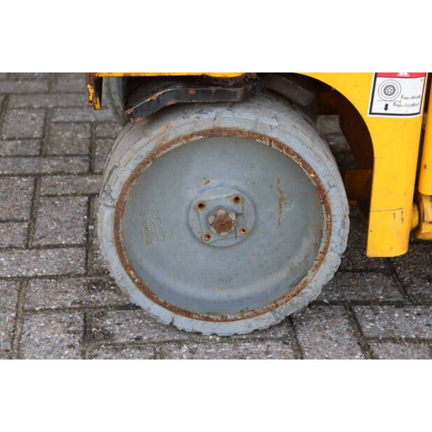 2012 هولوت COMPACT 8-46724400