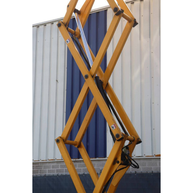 2012 هولوت COMPACT 8-46724413