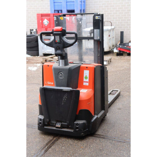 2015 بي تي SWE200D-46724419