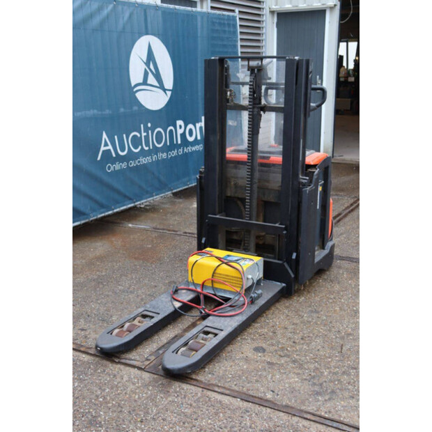 2015 بي تي SWE200D-46724488