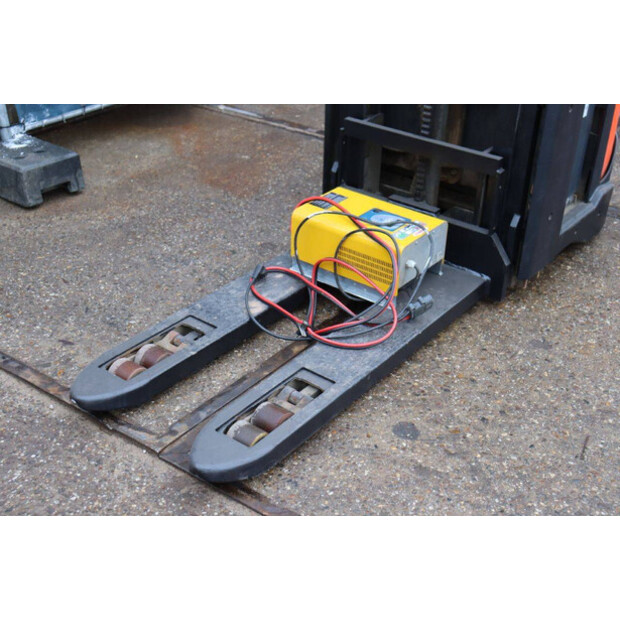 2015 بي تي SWE200D-46724489