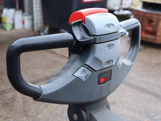 2015-bt-swe200d-1444554-46724501