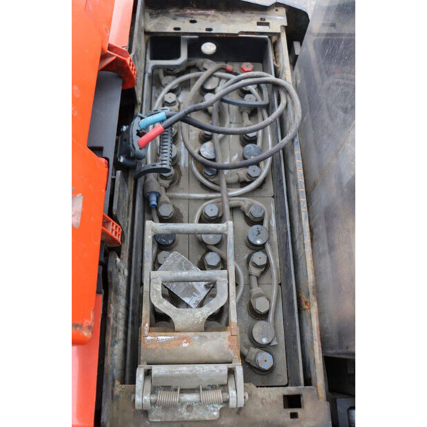 2015 بي تي SWE200D-46724502