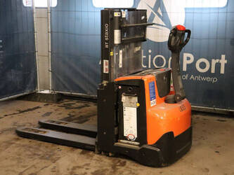 2013-bt-swe200d-1444557-46724576