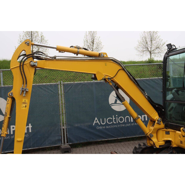 2018 كوماتسو PC35MR-5-46724633