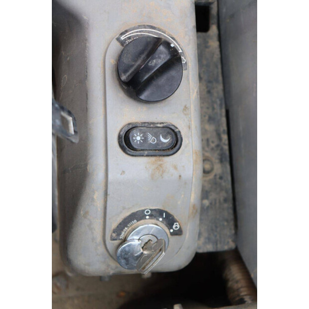 2018 كوماتسو PC35MR-5-46724653