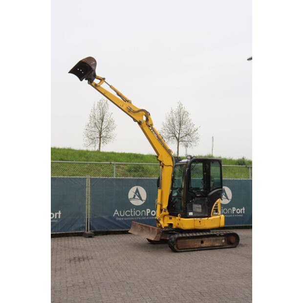 2018 كوماتسو PC35MR-5-46724657