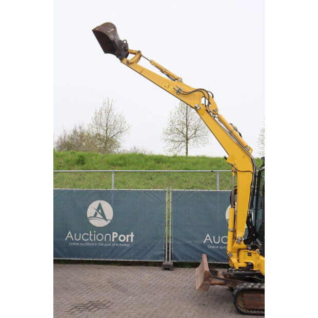 2018 كوماتسو PC35MR-5-46724660