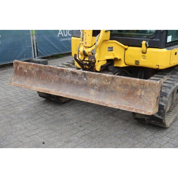 2018 كوماتسو PC55MR-5M0-46724702