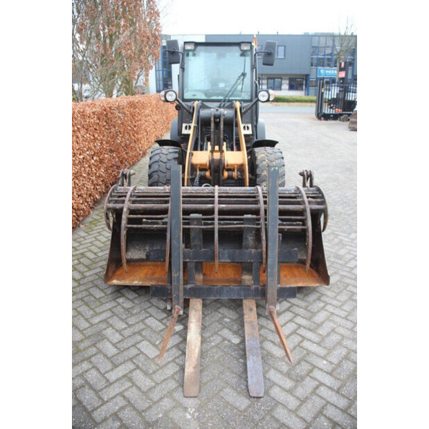 2017 CASE 121F-46724923