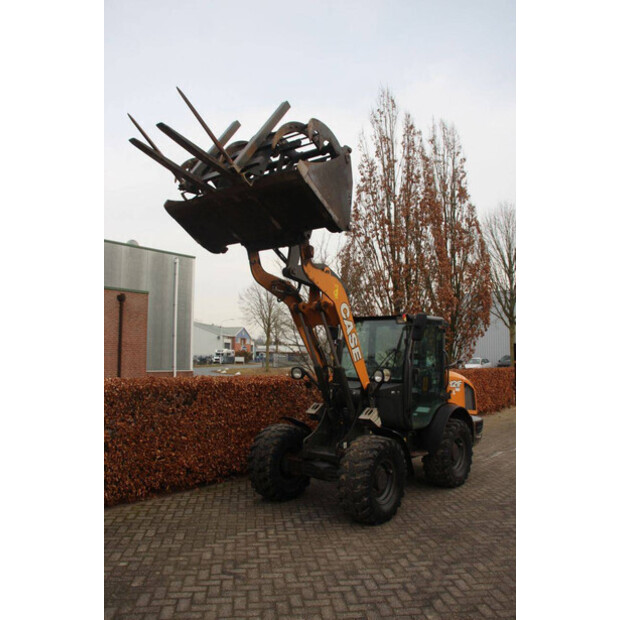 2017 CASE 121F-46724945