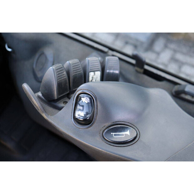 2013 Yale GLP30VX-46725085