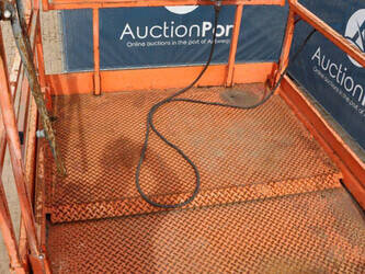 2002-jlg-4069le-1444585-46725501