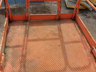 2002-jlg-4069le-1444585-46725502