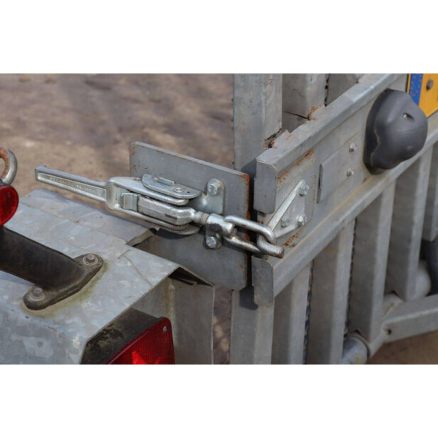 2019 Henra MG354018TR-46725604