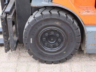 2010-toyota-7fbmf25-1444601-46725967