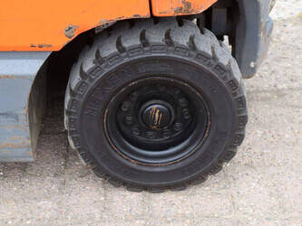 2010-toyota-7fbmf25-1444601-46725968