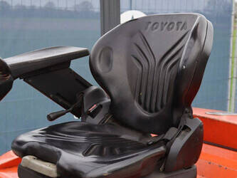 2010-toyota-7fbmf25-1444601-46725974