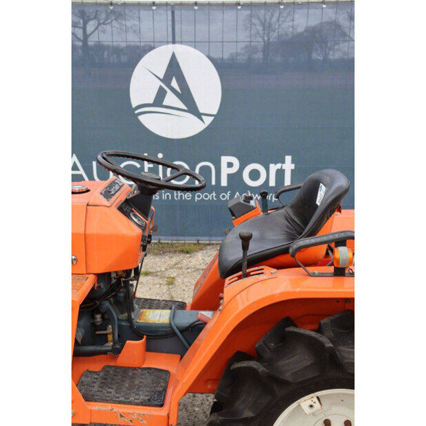 KUBOTA B1402-M-46726191