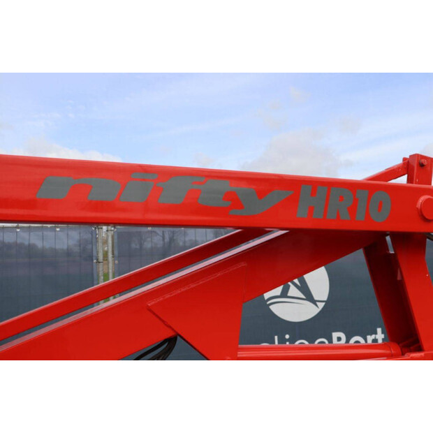 2001 نيفتيليفت HR10E-46726249