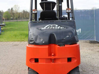 2005-linde-e30-03-600-1444612-46726307