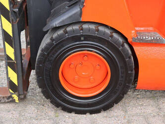 2005-linde-e30-03-600-1444612-46726315