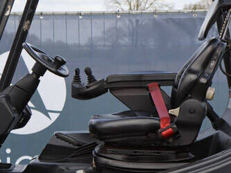 2005-linde-e30-03-600-1444612-46726321