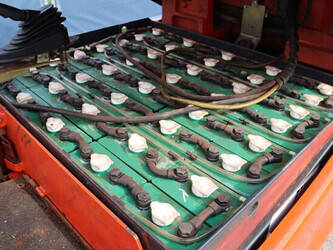 2005-linde-e30-03-600-1444612-46726331