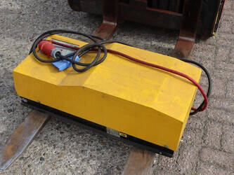 2005-linde-e30-03-600-1444612-46726339