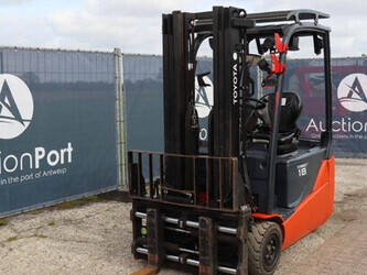 2021-toyota-8fbe18t-1444614-46726387