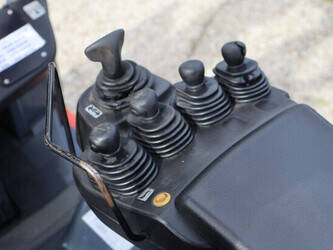 2021-toyota-8fbe18t-1444614-46726405