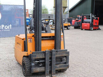 1992-still-r50-16-1444618-46726528