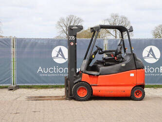 Image de CHARIOTS ÉLÉVATEURS 2005 Linde E30-03-600