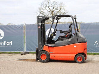 2005-linde-e30-03-600-1444619-46726561
