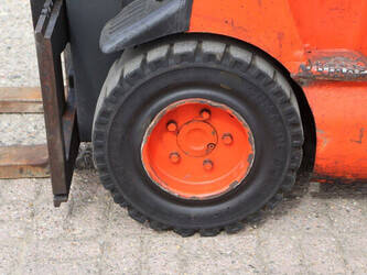 2005-linde-e30-03-600-1444619-46726572