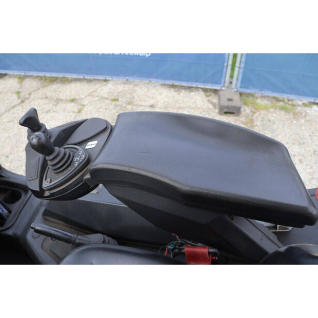 2005 ليندي E30-03-600-46726582