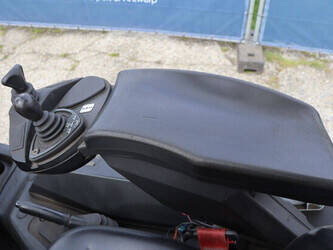 2005-linde-e30-03-600-1444619-46726582