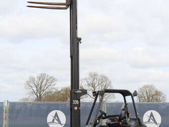 2005-linde-e30-03-600-1444619-46726591